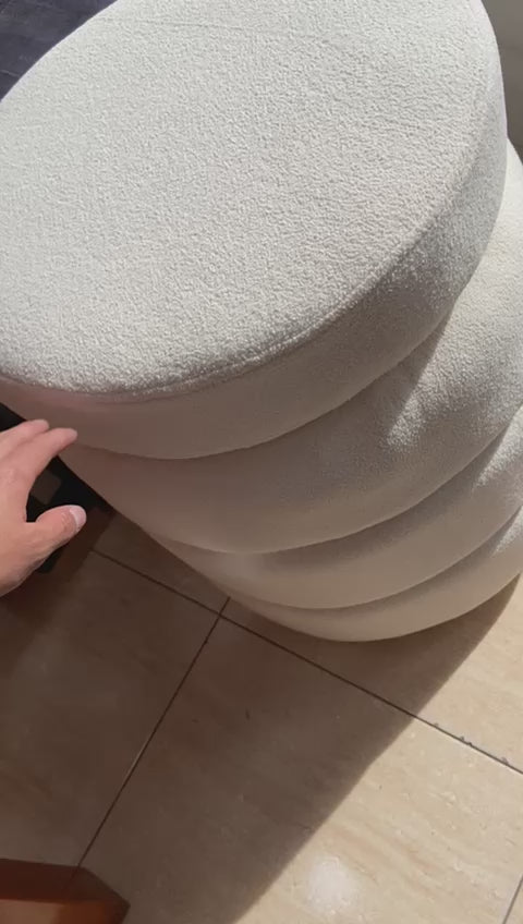 Puff Ovejero con Almacenamiento Minimalista